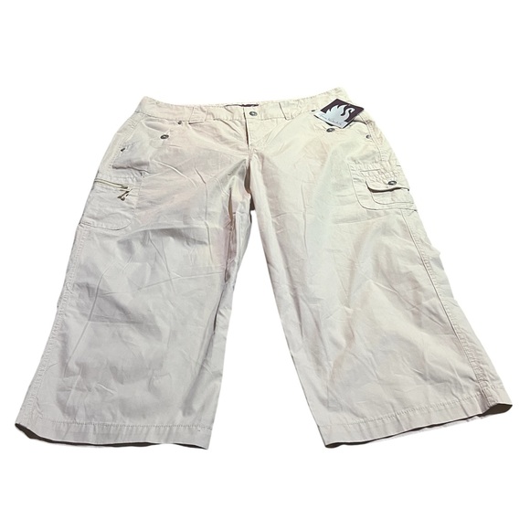 Gloria Vanderbilt Beige Capris - Picture 3 of 7